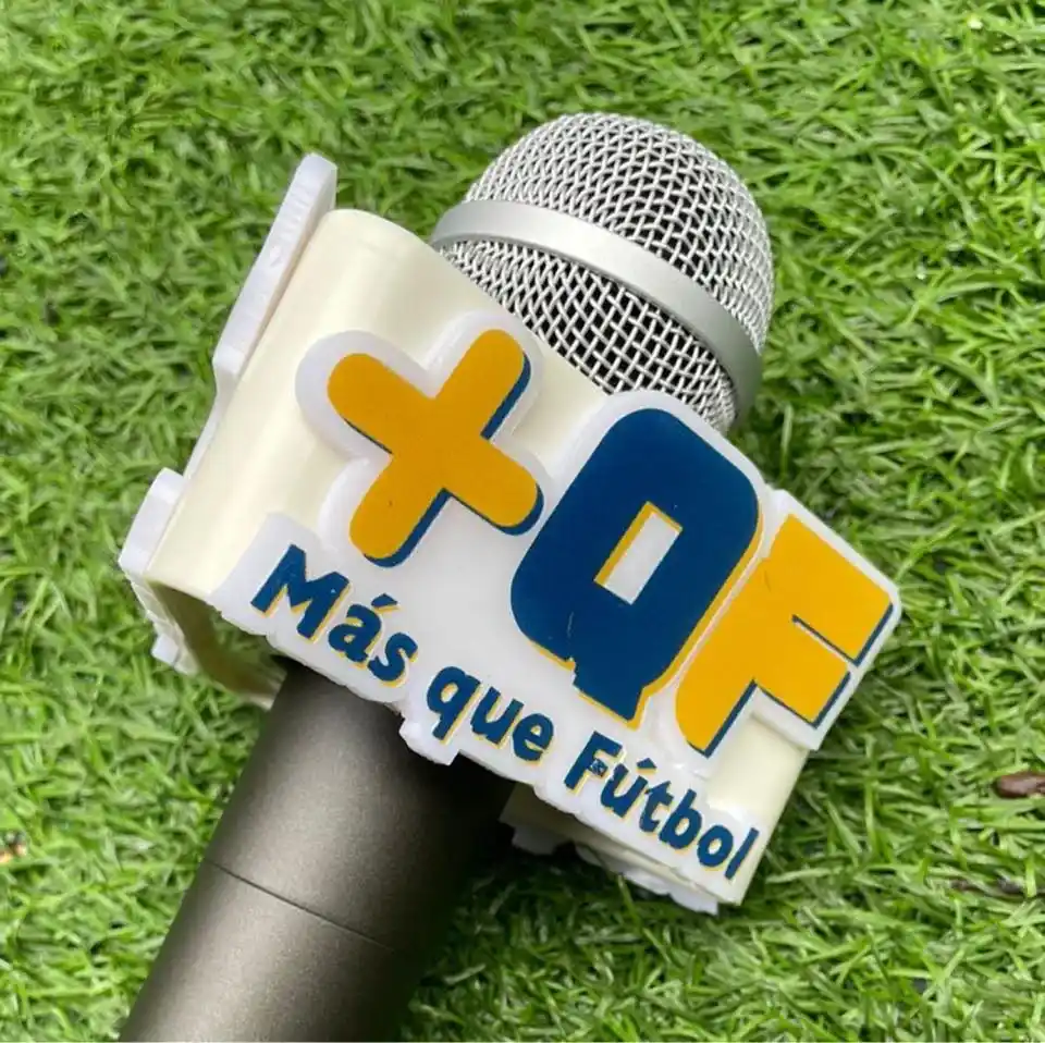 micrófono mas que futbol 